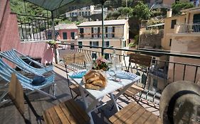 Cà D'Axéu Traditional Apartment